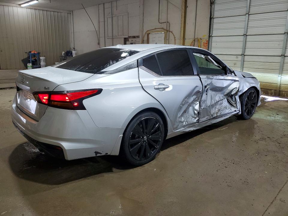 Photo 3 from auction – 2019 NISSAN ALTIMA with VIN 1N4BL4CV0KN323670