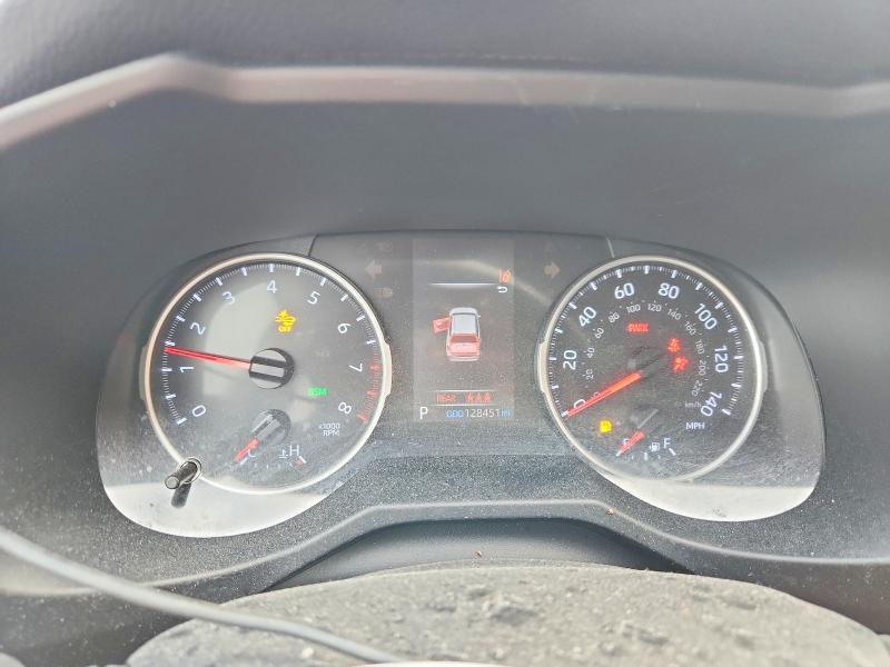 Photo 9 from auction – 2021 TOYOTA RAV4 with VIN JTMA1RFV7MD072613