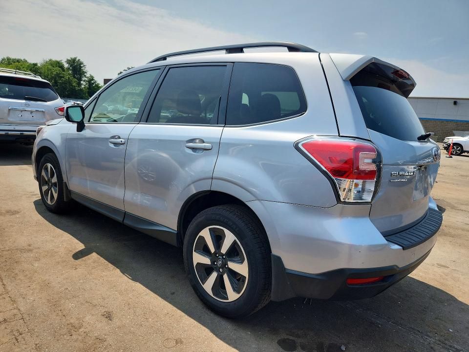Photo 2 from auction – 2017 SUBARU FORESTER with VIN JF2SJAEC2HH528958