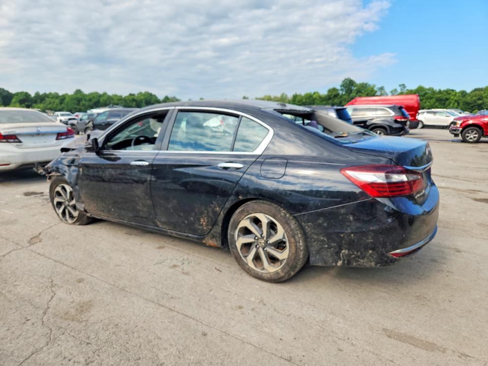 Photo 2 from auction – 2016 HONDA ACCORD with VIN 1HGCR2F72GA042002