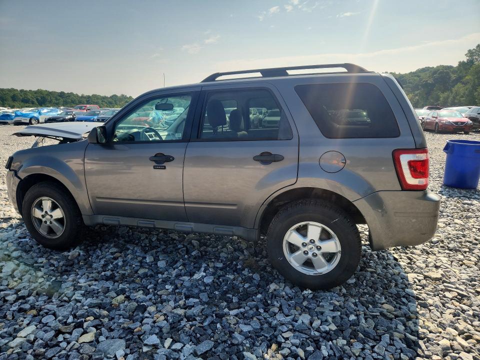 Photo 2 from auction – 2011 FORD ESCAPE with VIN 1FMCU0D78BKB45363
