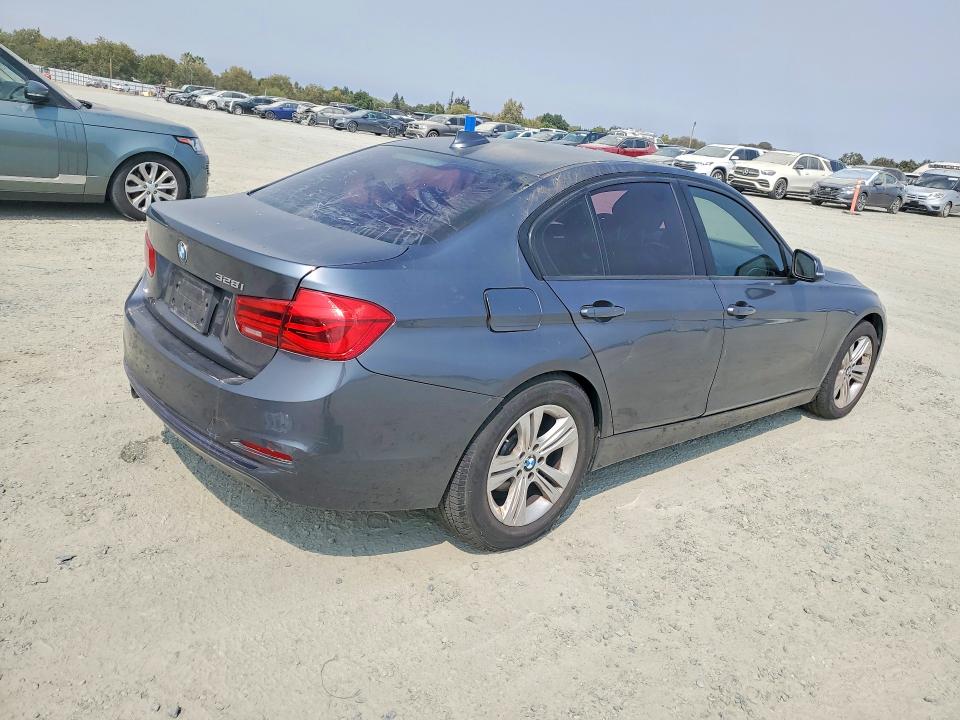 صورة رقم 3 من المزاد - 2016 BMW 328 مع VIN WBA8E9G55GNT87259