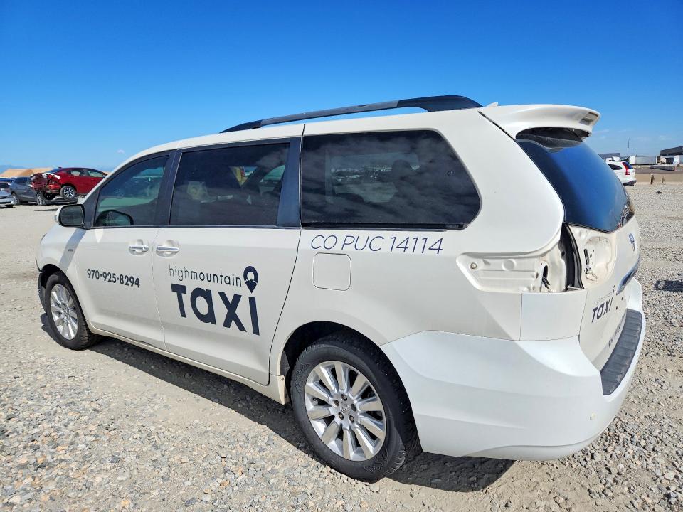 Photo 2 from auction – 2017 TOYOTA SIENNA with VIN 5TDDZ3DC7HS152900