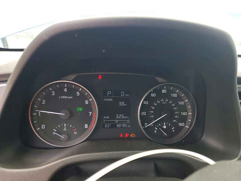 Photo 9 from auction – 2017 HYUNDAI ELANTRA with VIN 5NPD74LF8HH211188