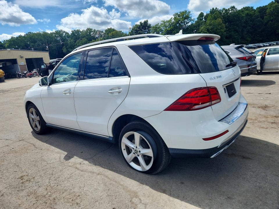 Снимка 2 от търг – 2018 MERCEDES-BENZ GLE с VIN 4JGDA5HB0JB104636