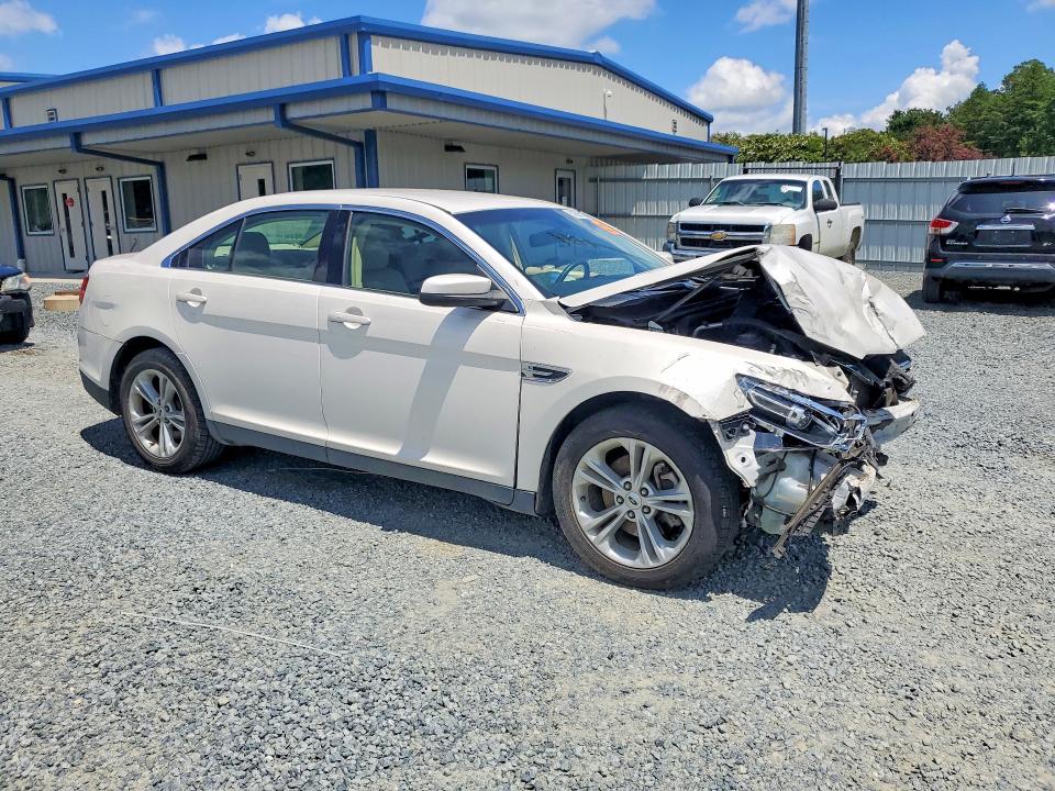 Photo 4 from auction – 2015 FORD TAURUS with VIN 1FAHP2E87FG137323