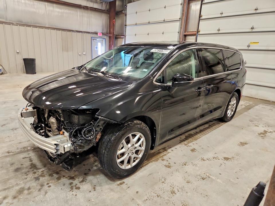 CHRYSLER PACIFICA 2023 with VIN 2C4RC1BG5PR627310 - Photo from auction