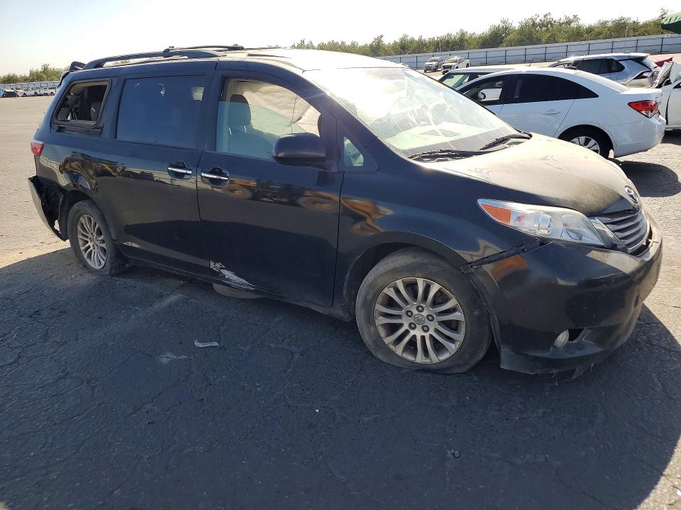 Photo 4 from auction – 2015 TOYOTA SIENNA with VIN 5TDYK3DC5FS649088