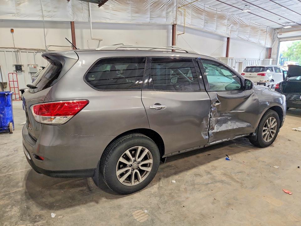 Photo 3 from auction – 2016 NISSAN PATHFINDER with VIN 5N1AR2MM1GC657767