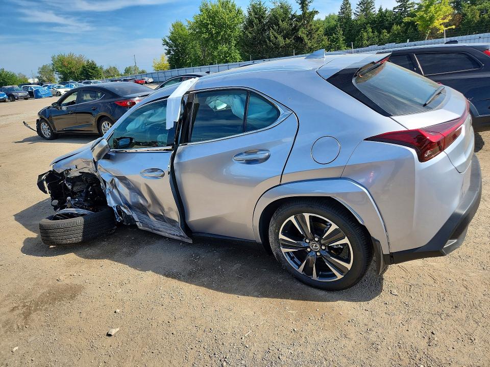 Foto 2 de la subasta – 2026 LEXUS UX con VIN JTHUCJDH2T2019638