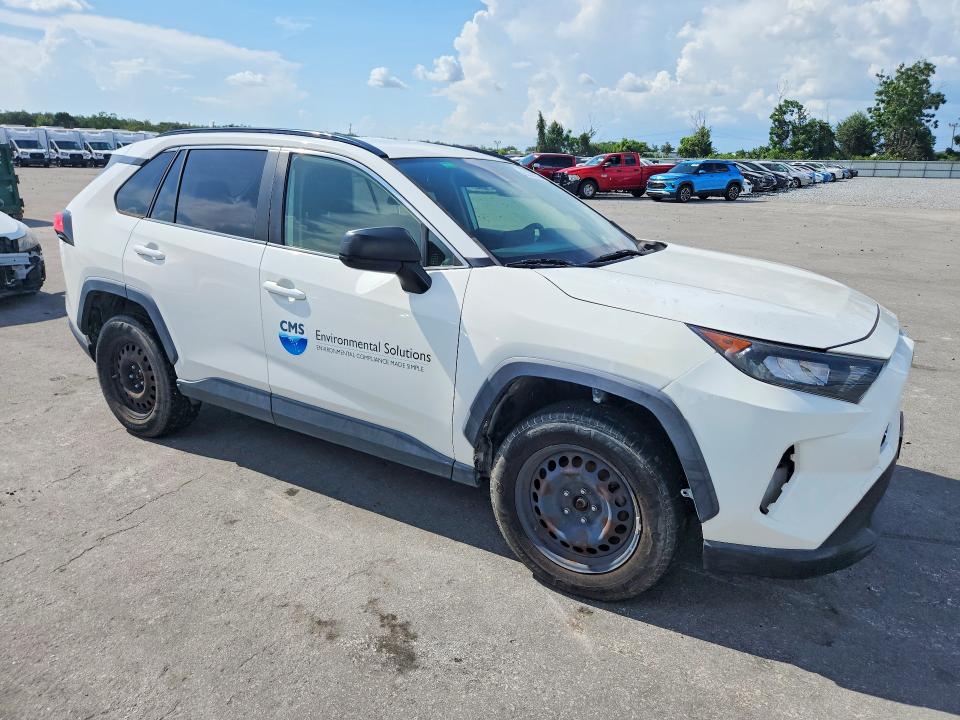 Photo 4 from auction – 2019 TOYOTA RAV4 with VIN JTMF1RFVXKD006057