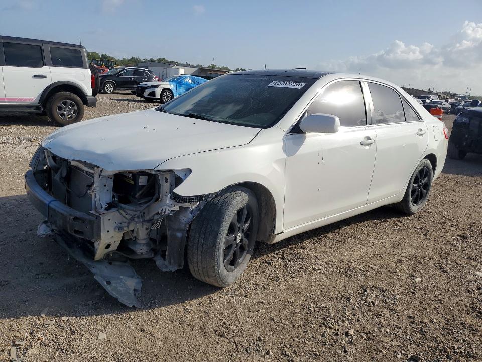 TOYOTA CAMRY 2011 z numerem VIN 4T1BF3EK5BU713051 - Zdjęcie z aukcji