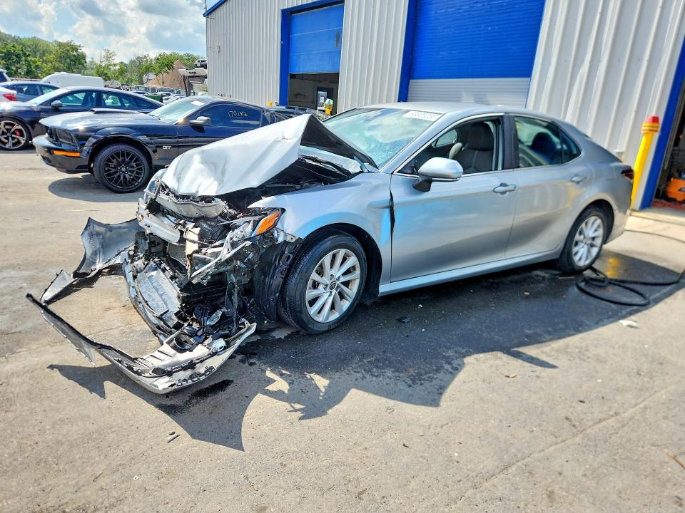 TOYOTA CAMRY 2022 with VIN 4T1R11AK8NU059609 - Photo from auction