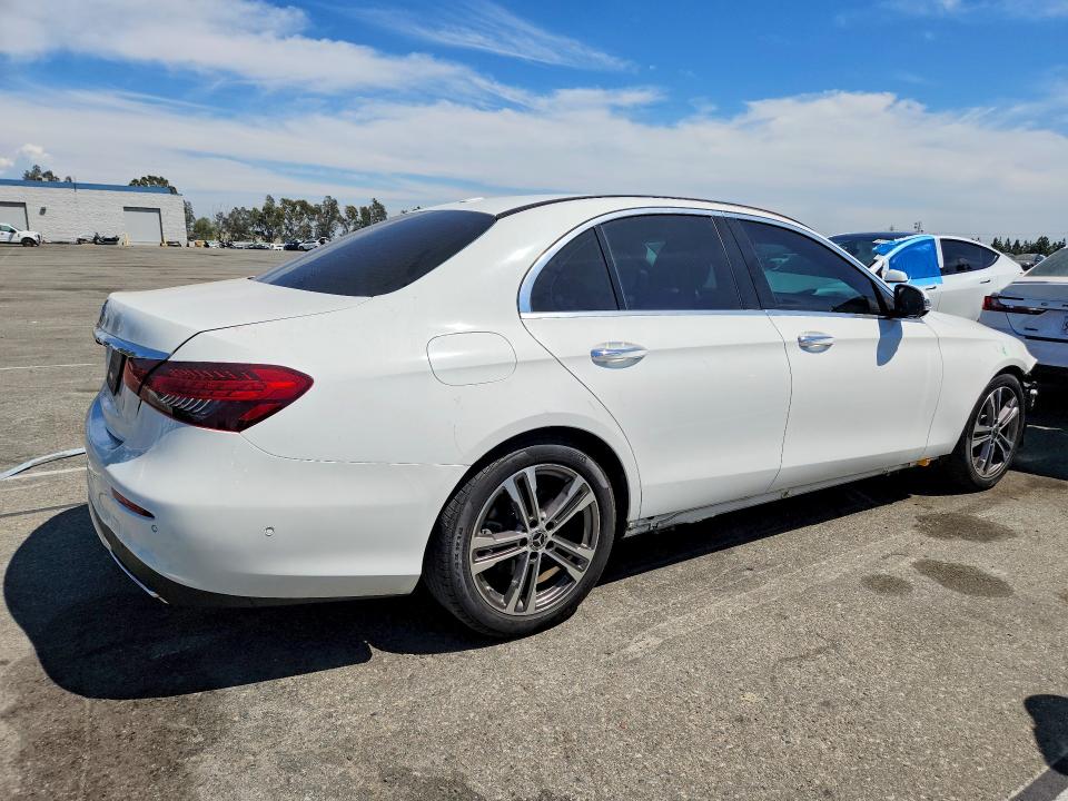 Photo 3 from auction – 2021 MERCEDES-BENZ E with VIN W1KZF8DB6MA918499
