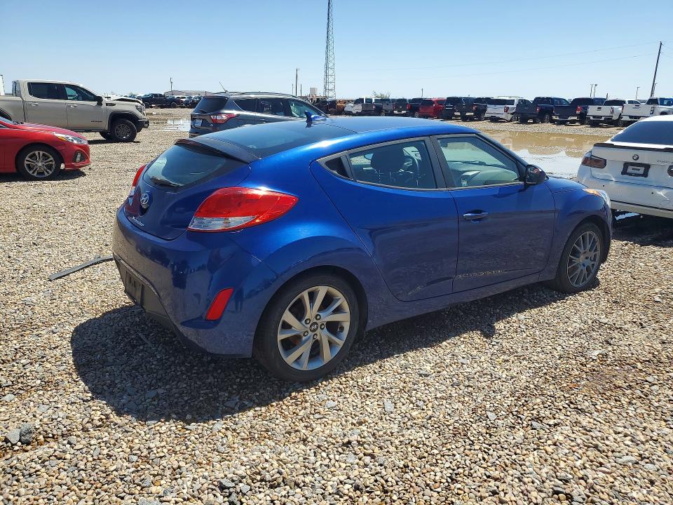 Photo 3 from auction – 2017 HYUNDAI VELOSTER with VIN KMHTC6AD7HU309361
