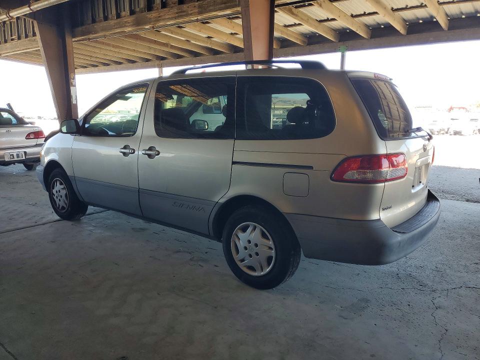 Photo 2 from auction – 2003 TOYOTA SIENNA with VIN 4T3ZF13CX3U525701