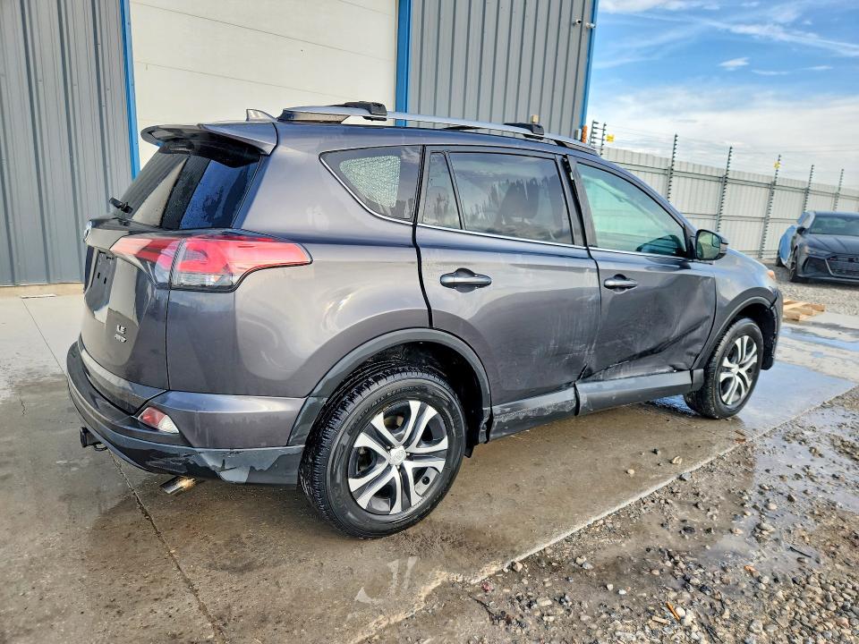 Photo 3 from auction – 2018 TOYOTA RAV4 with VIN 2T3BFREV5JW751866