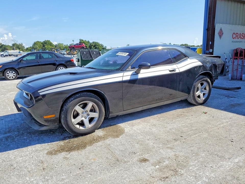 DODGE CHALLENGER 2010 with VIN 2B3CJ4DV4AH322842 - Photo from auction