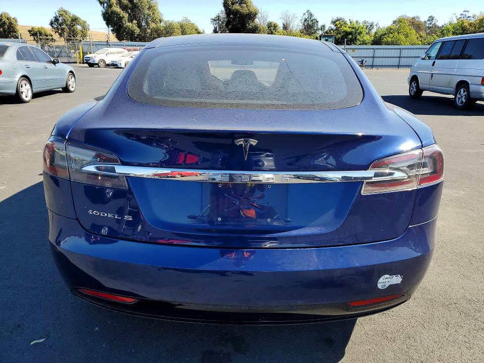 Photo 6 from auction – 2016 TESLA MODEL S with VIN 5YJSA1E29GF160556