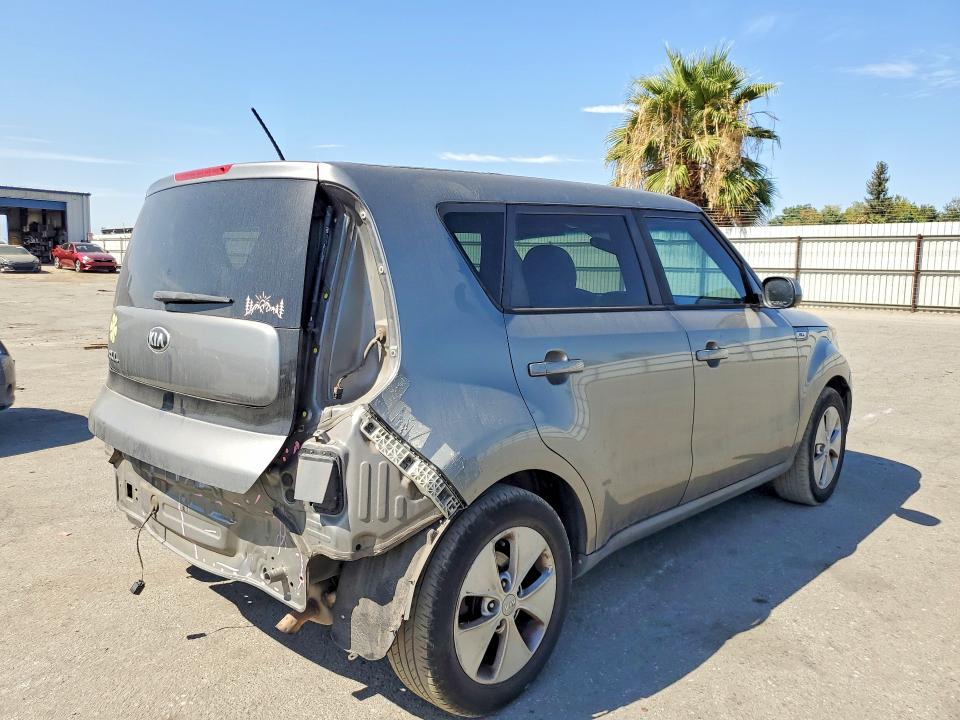 Photo 3 from auction – 2015 KIA SOUL with VIN KNDJN2A24F7171349