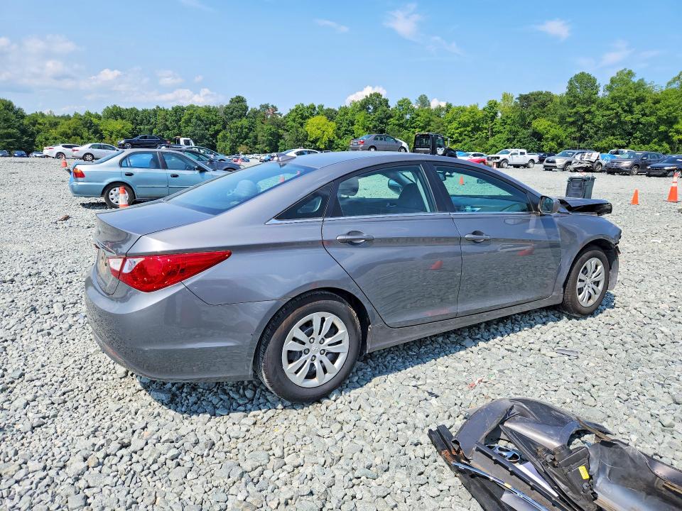Photo 3 from auction – 2012 HYUNDAI SONATA with VIN 5NPEB4AC7CH472476