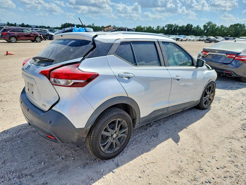 Photo 3 from auction – 2020 NISSAN KICKS with VIN 3N1CP5CV3LL476332