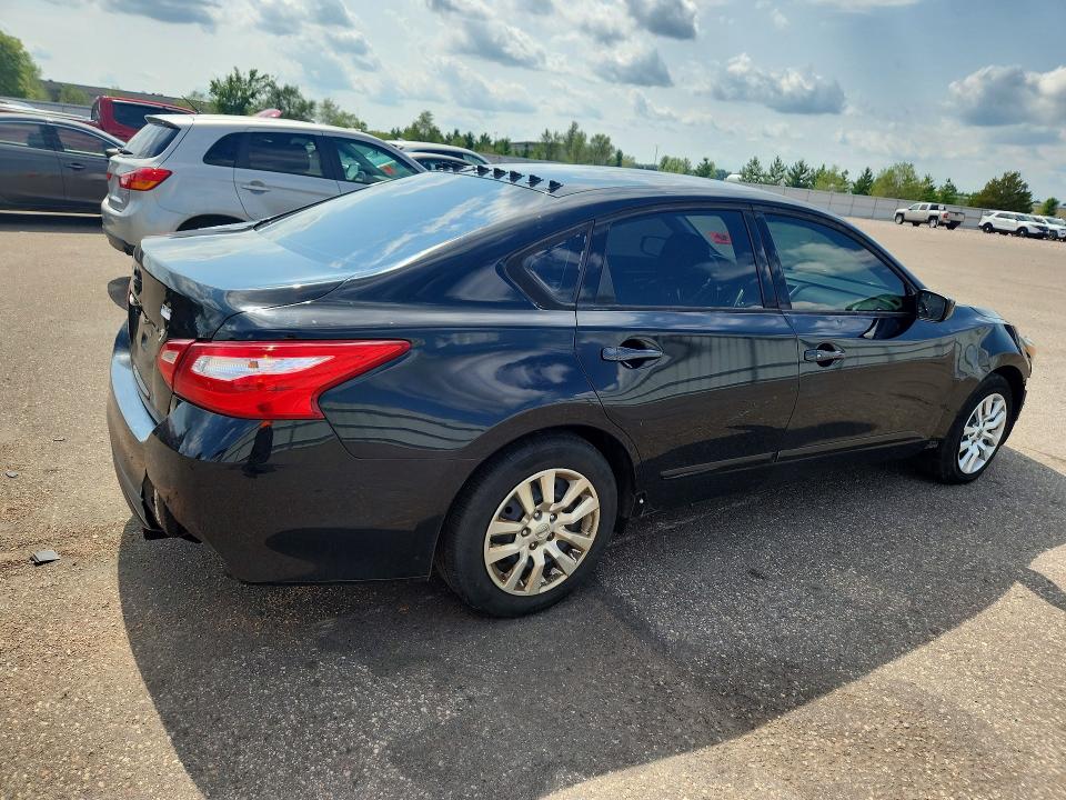 Photo 3 from auction – 2016 NISSAN ALTIMA with VIN 1N4AL3AP3GN342943