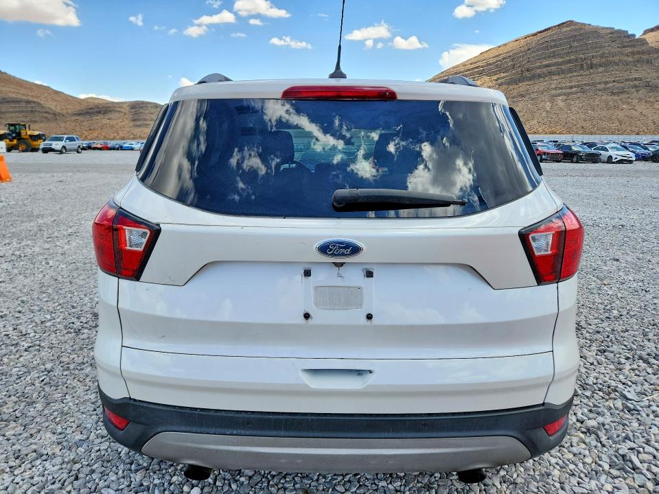 Photo 6 from auction – 2019 FORD ESCAPE with VIN 1FMCU0HD1KUA80277