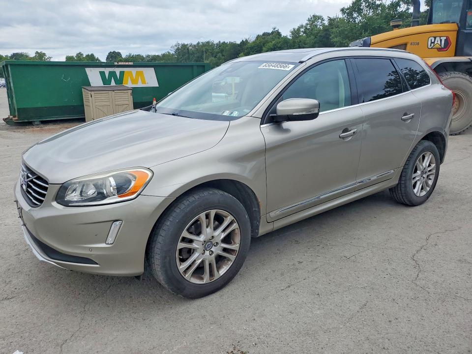 VOLVO XC60 2015 with VIN YV4612RKXF2646860 - Photo from auction