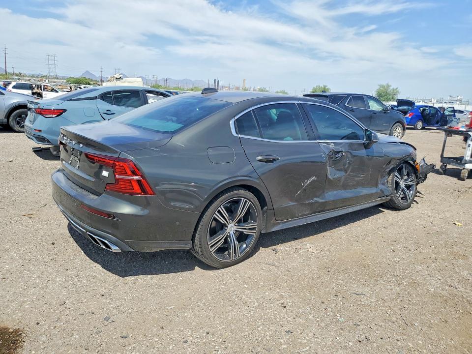 Photo 3 from auction – 2022 VOLVO S60 with VIN 7JRBR0FL6NG163039