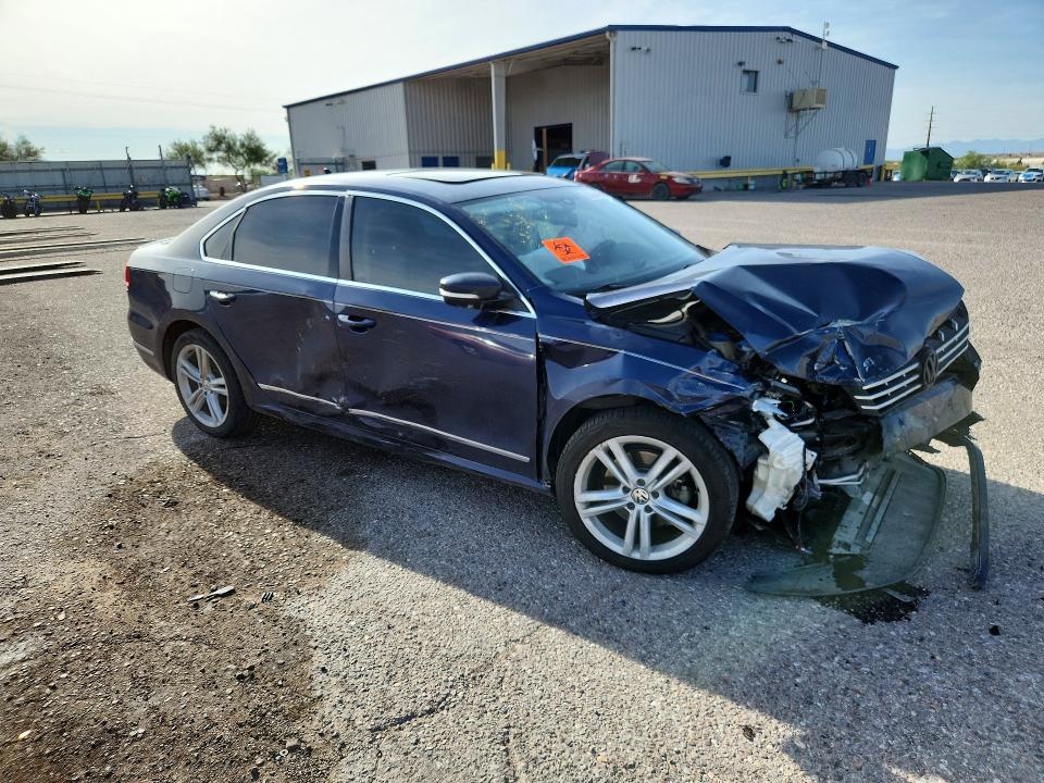 Photo 4 from auction – 2014 VOLKSWAGEN PASSAT with VIN 1VWCN7A34EC111511