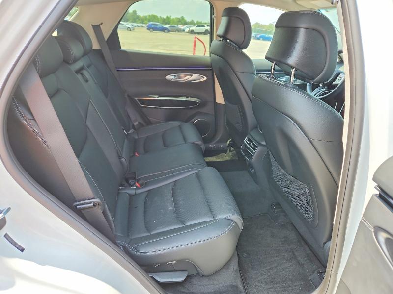 Photo 11 from auction – 2026 GENESIS GV70 with VIN 5NMMADTB9TH044070