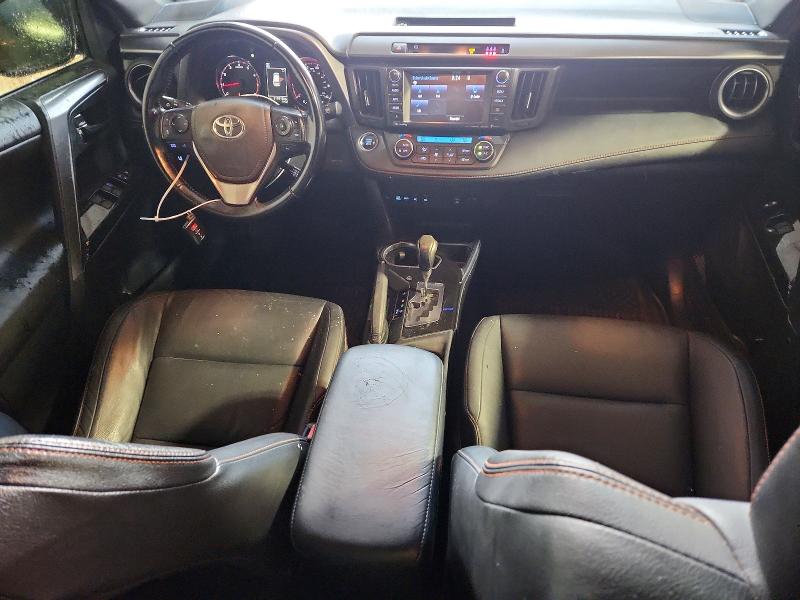 Photo 8 from auction – 2018 TOYOTA RAV4 with VIN JTMJFREV6JD228381