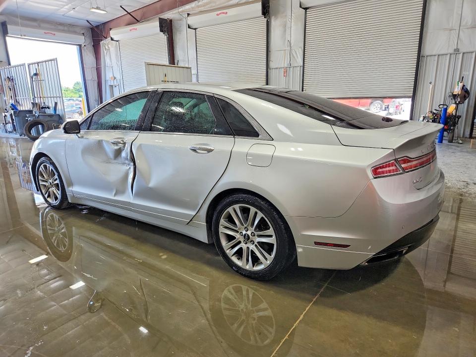 Photo 2 from auction – 2013 LINCOLN MKZ with VIN 3LN6L2G90DR828214