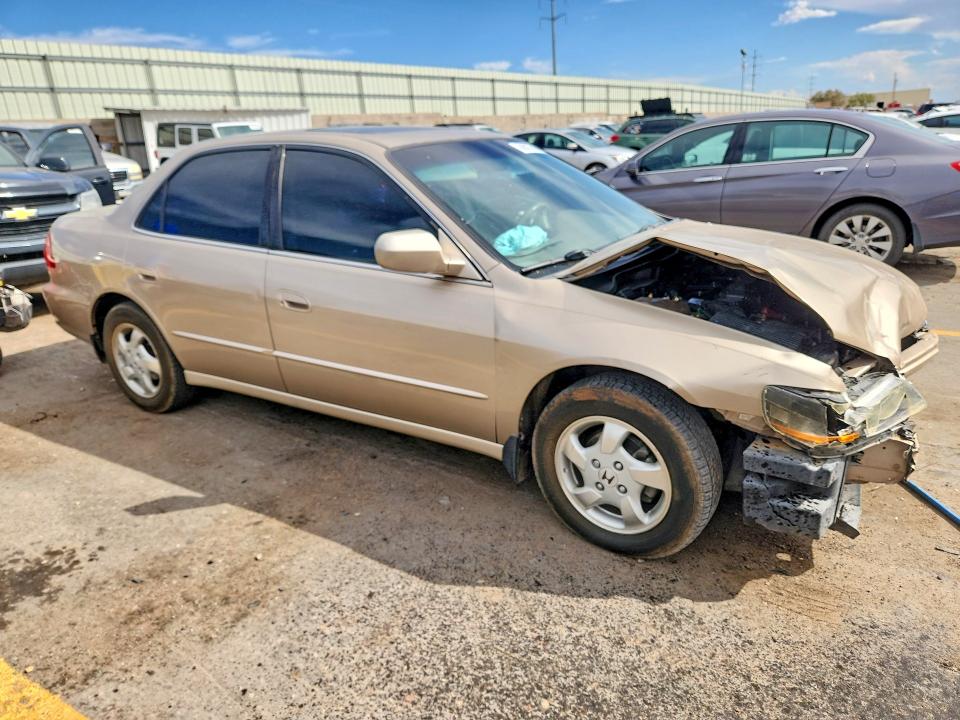 Photo 4 from auction – 2000 HONDA ACCORD with VIN 1HGCG5569YA094583