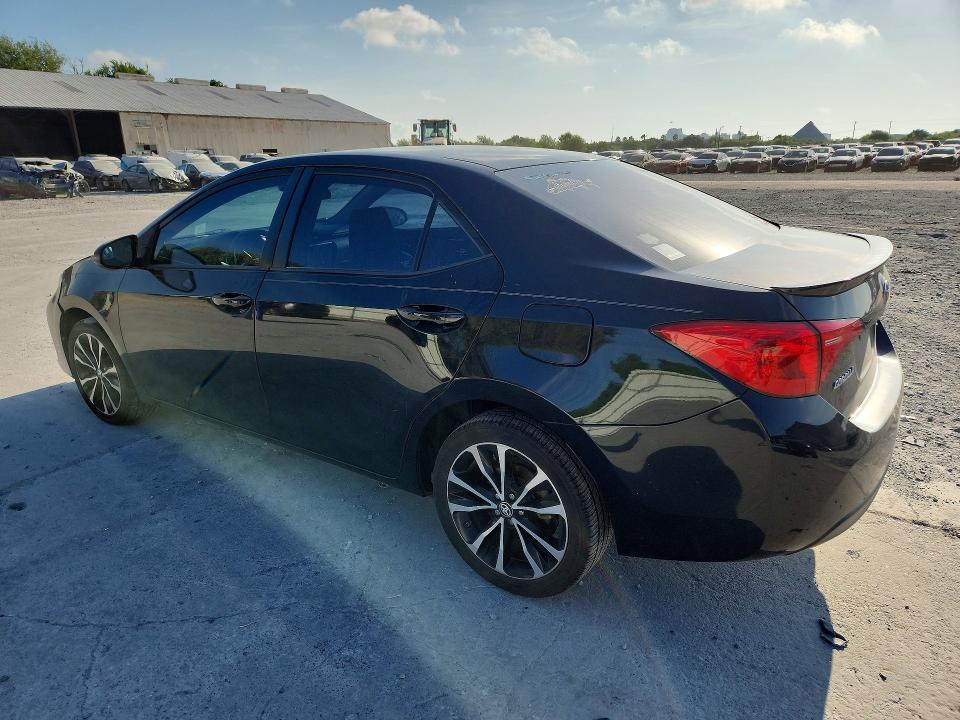 Zdjęcie 2 z aukcji – 2017 TOYOTA COROLLA z VIN 5YFBURHE7HP680398