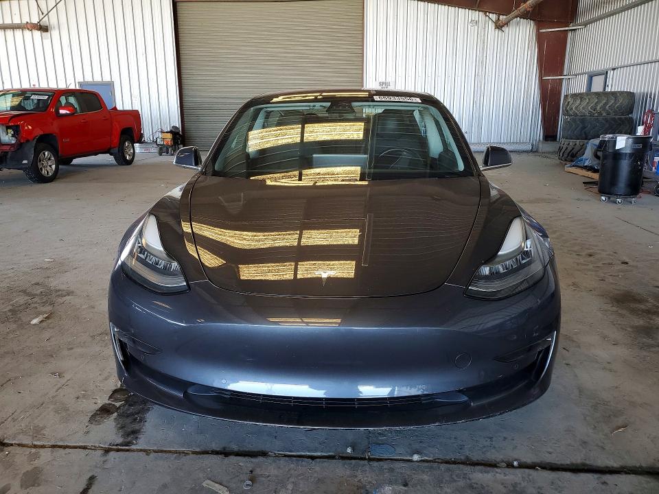 Photo 5 from auction – 2018 TESLA MODEL 3 with VIN 5YJ3E1EA0JF036845