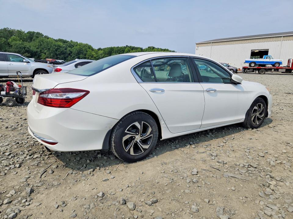 Photo 3 from auction – 2016 HONDA ACCORD with VIN 1HGCR2F37GA208902