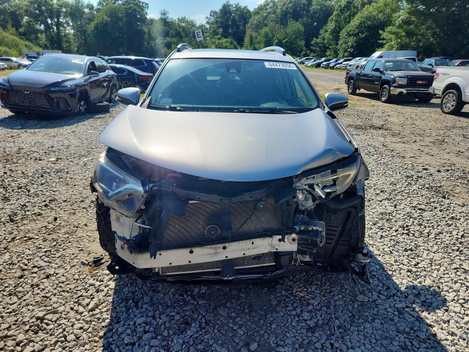 Zdjęcie 5 z aukcji – 2018 TOYOTA RAV4 z VIN JTMRFREV8JJ229892