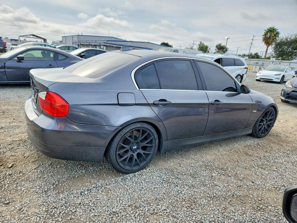 Photo 3 from auction – 2006 BMW 330 with VIN WBAVB33586KR74098