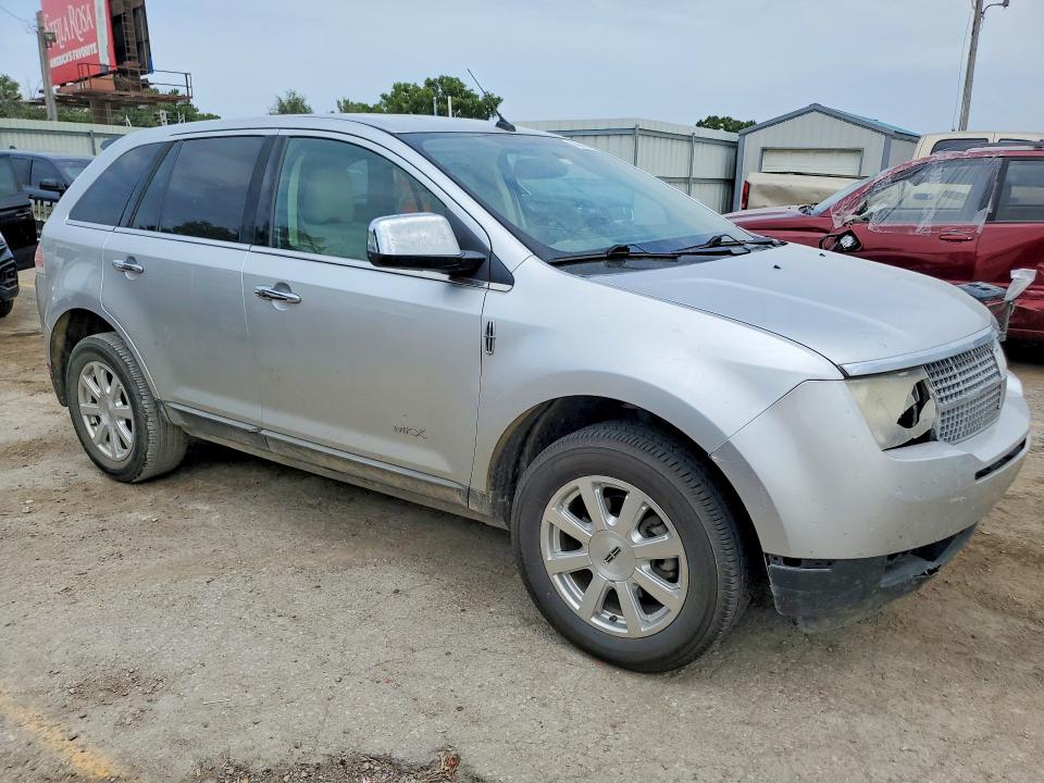 Photo 4 from auction – 2010 LINCOLN MKX with VIN 2LMDJ6JC6ABJ22047