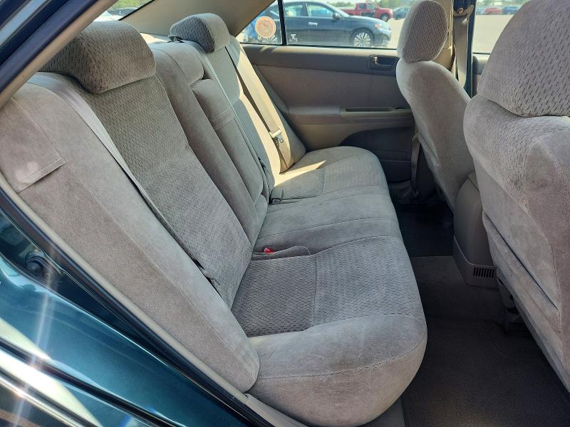 Photo 10 from auction – 2002 TOYOTA CAMRY with VIN 4T1BE32K72U544724