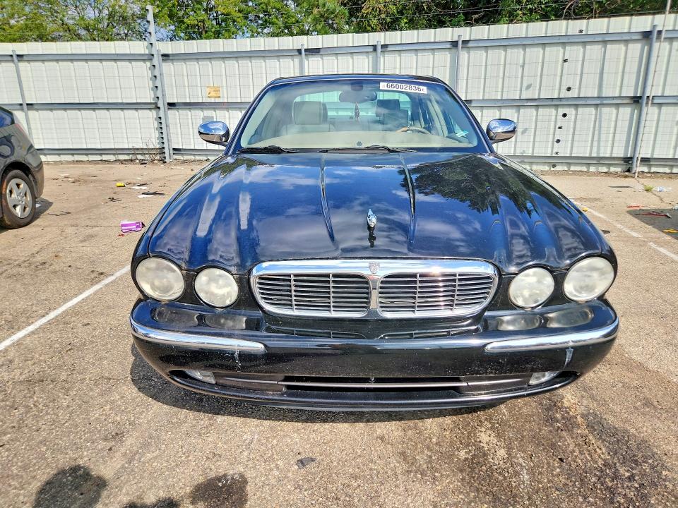 Photo 5 from auction – 2004 JAGUAR VANDENPLAS with VIN SAJEA74C34SG07556