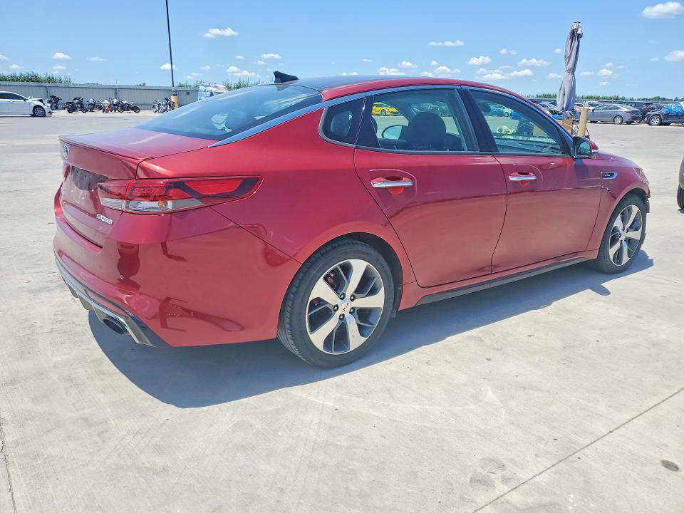 Zdjęcie 3 z aukcji – 2018 KIA OPTIMA z VIN 5XXGW4L23JG223926
