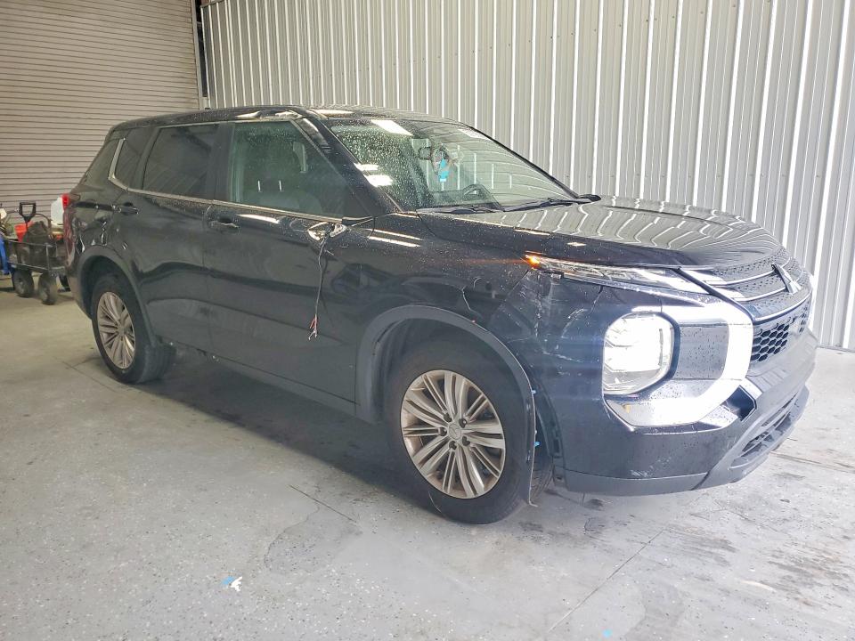 Photo 4 from auction – 2023 MITSUBISHI OUTLANDER with VIN JA4J3TA89PZ034407
