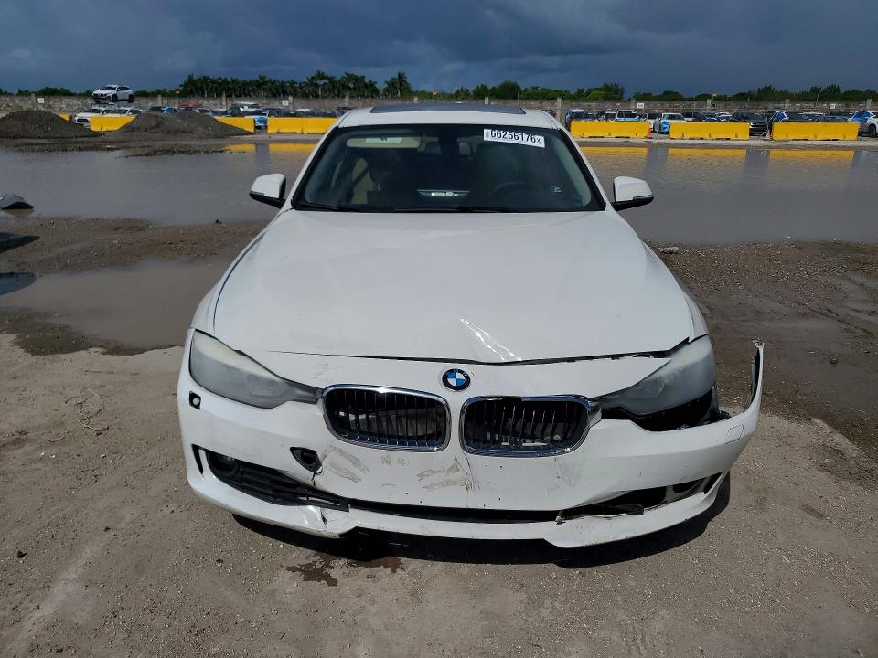 Photo 5 from auction – 2017 BMW 320 with VIN WBA8E1G59HNU13266