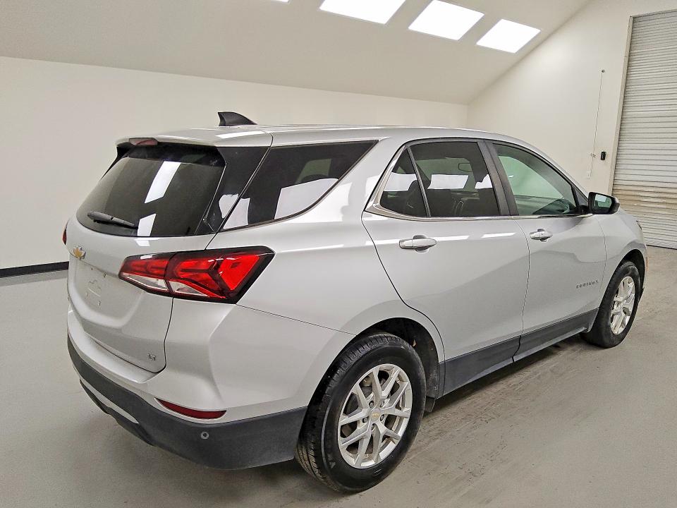 Photo 3 from auction – 2022 CHEVROLET EQUINOX with VIN 2GNAXJEV8N6139793