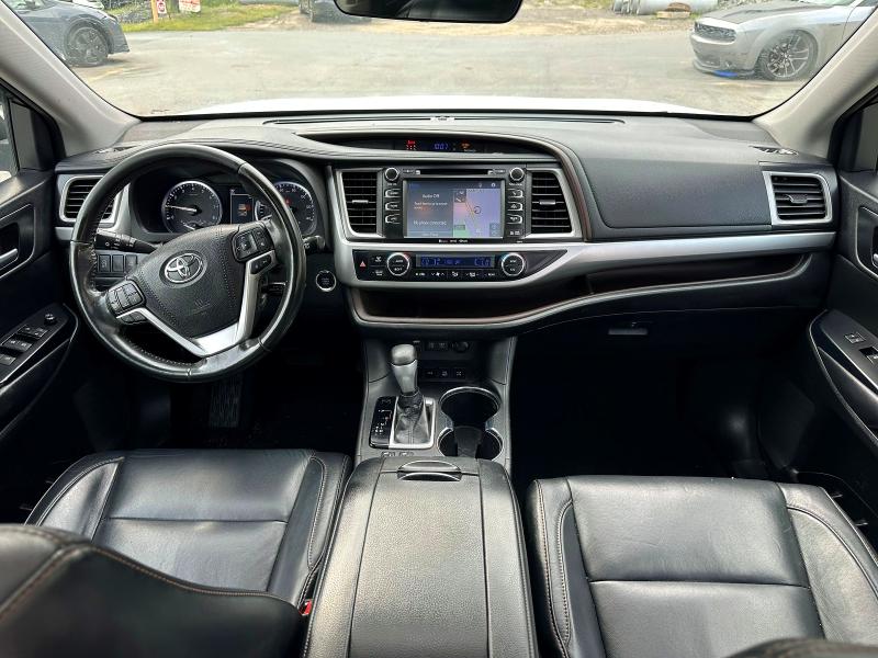 Photo 9 from auction – 2018 TOYOTA HIGHLANDER with VIN 5TDJZRFH2JS816010