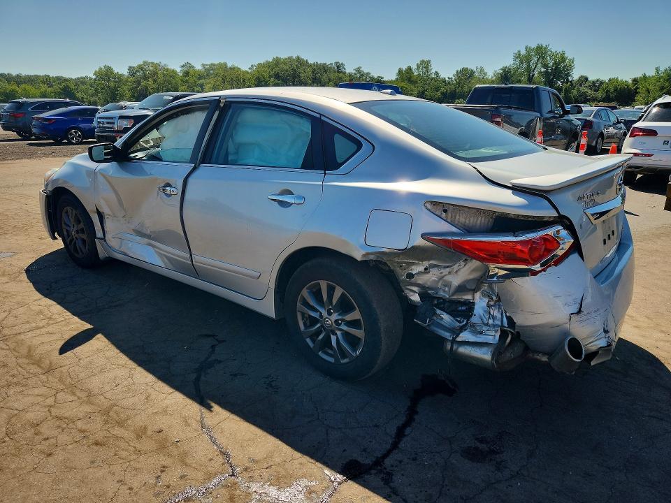 Photo 2 from auction – 2015 NISSAN ALTIMA with VIN 1N4AL3AP2FC594158