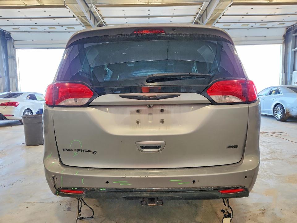 Photo 6 from auction – 2020 CHRYSLER PACIFICA with VIN 2C4RC3BG4LR288352
